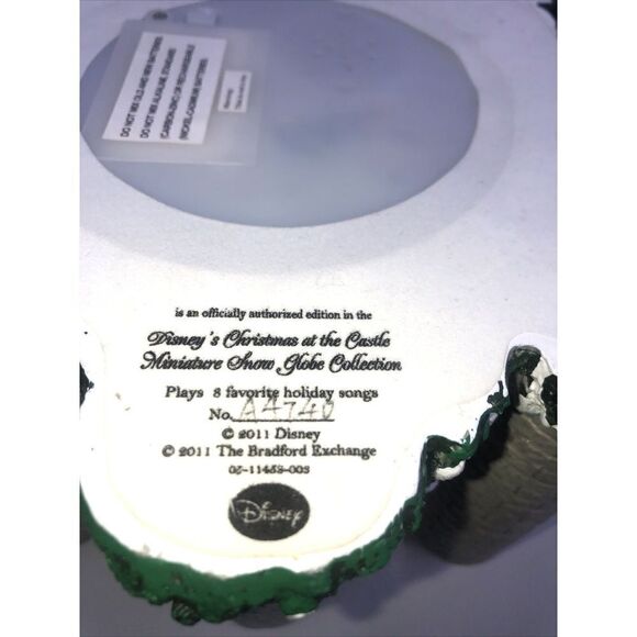 2011 Bradford Exchange Disney's Christmas at Cinderella Castle Globe Base Music - Picture 8 of 11